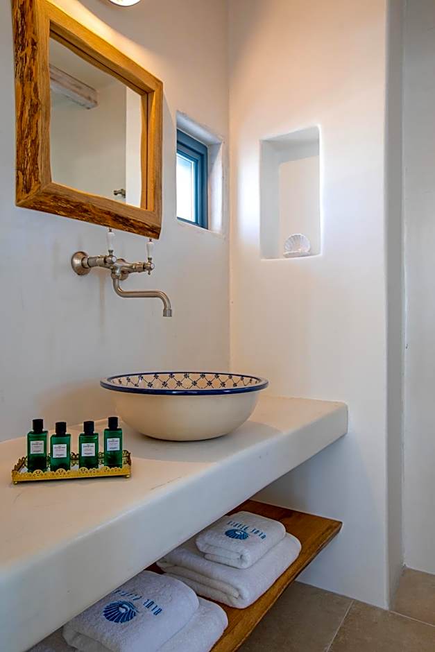 Blue Pearls-Adults Only Luxury Suites