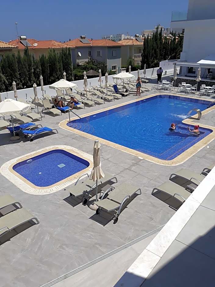 Protaras Plaza Hotel