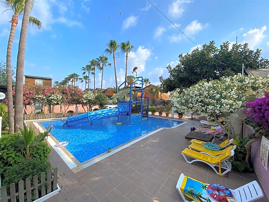 Green Paradise Beach Hotel