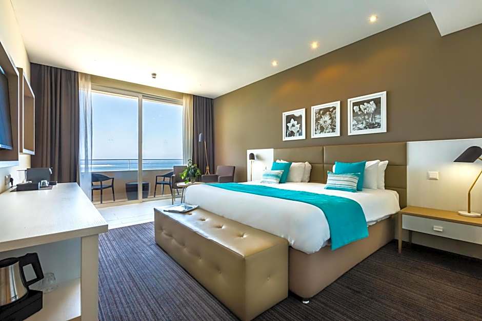 Foto 1 di 6 di Superior 1 Double Bed or 2 Beds, Sea View