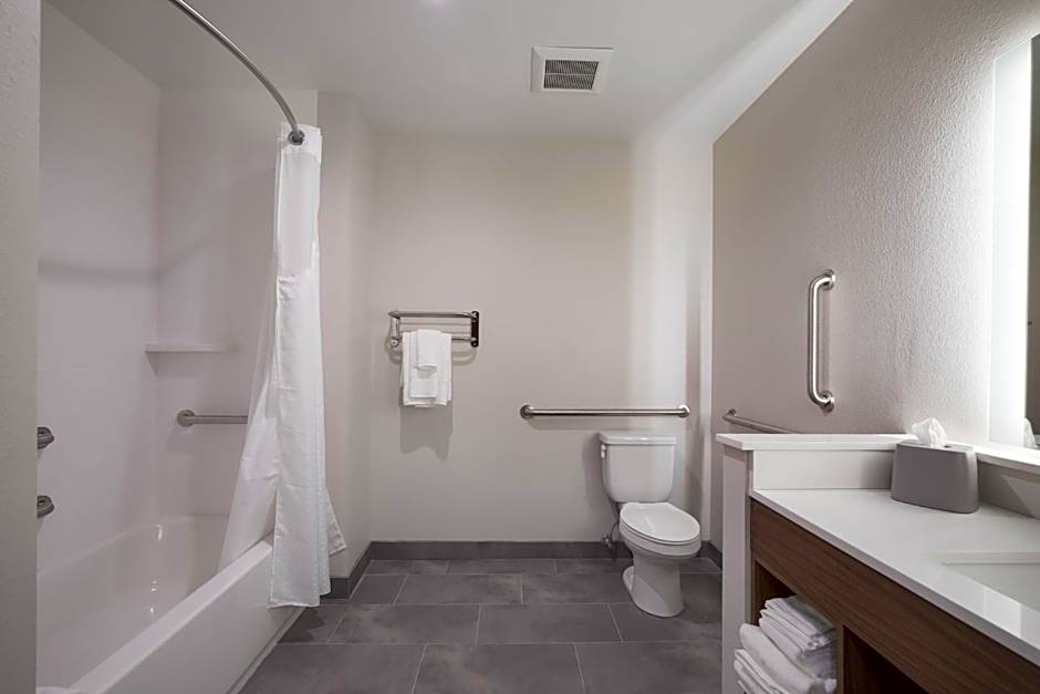 Holiday Inn Express & Suites Chicago - Hoffman Estates By IHG