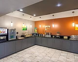 Days Inn by Wyndham Fort Worth North / Fossil Creek