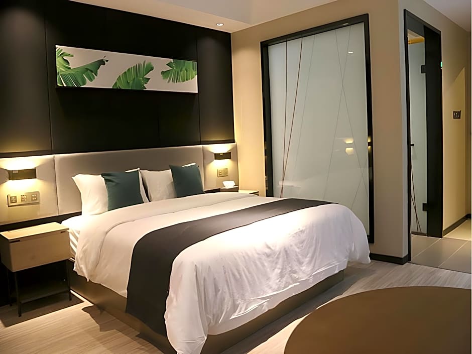 UP AND IN Hotel Shandong Linyi Lanshan District Taisheng Plaza