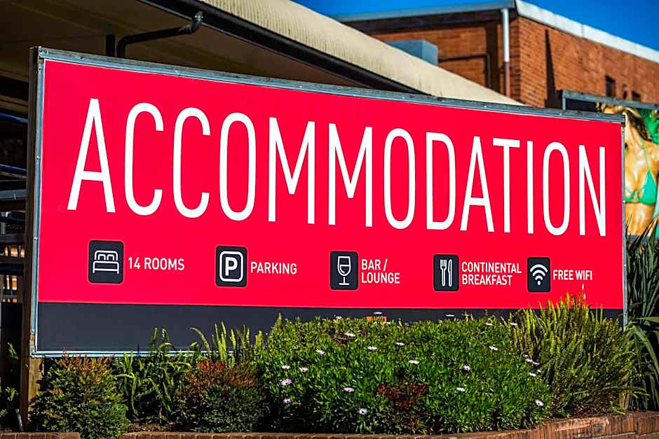 Nightcap at Hume Hotel