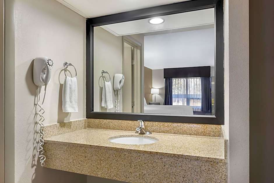 Best Western Gateway Adirondack Inn