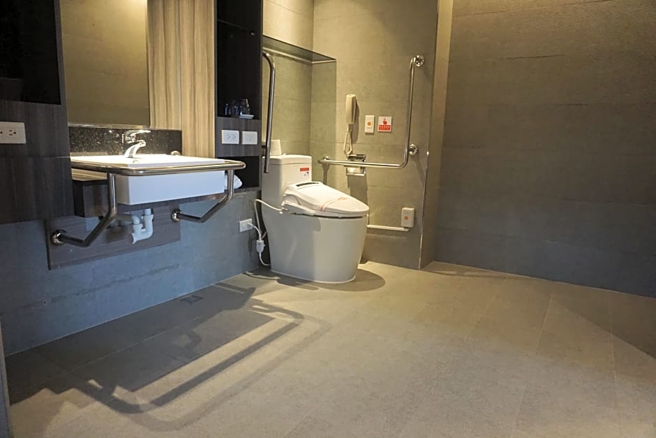 Watermark Hotel - Kaohsiung Main Station