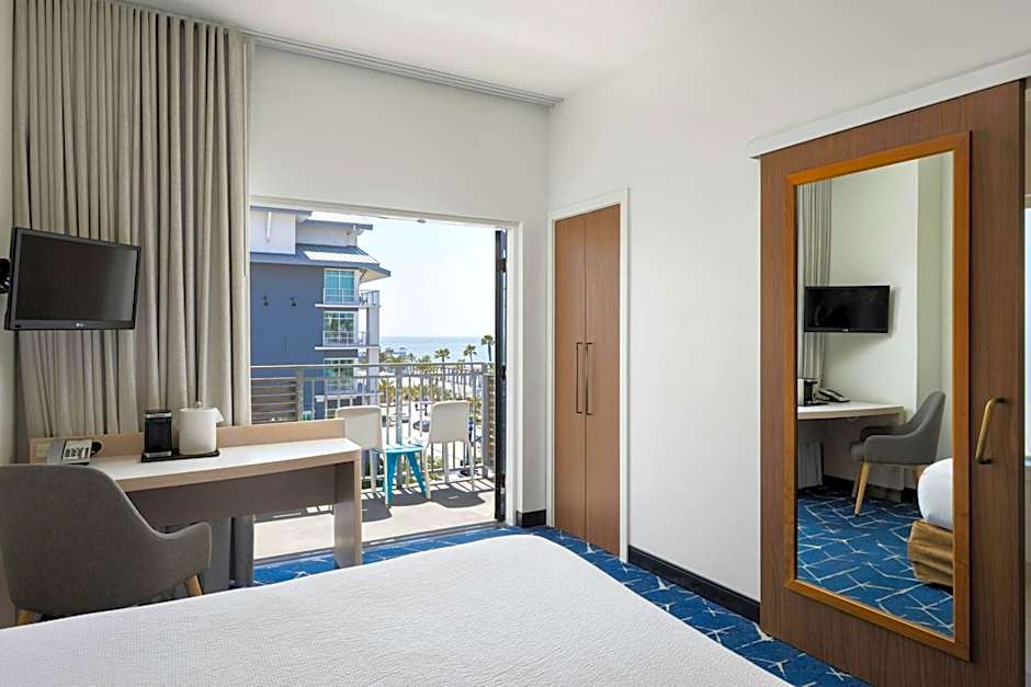 SpringHill Suites by Marriott Oceanside Beach