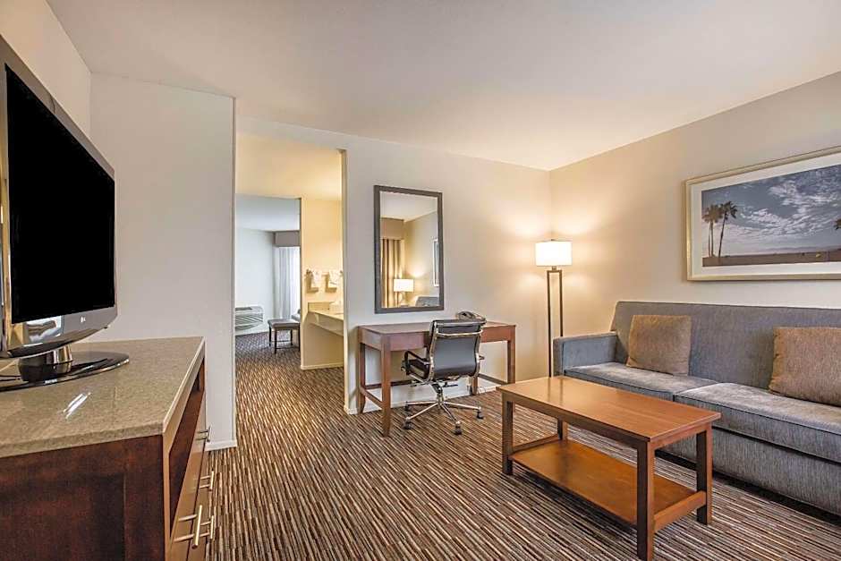 Quality Inn And Suites Hermosa Beach