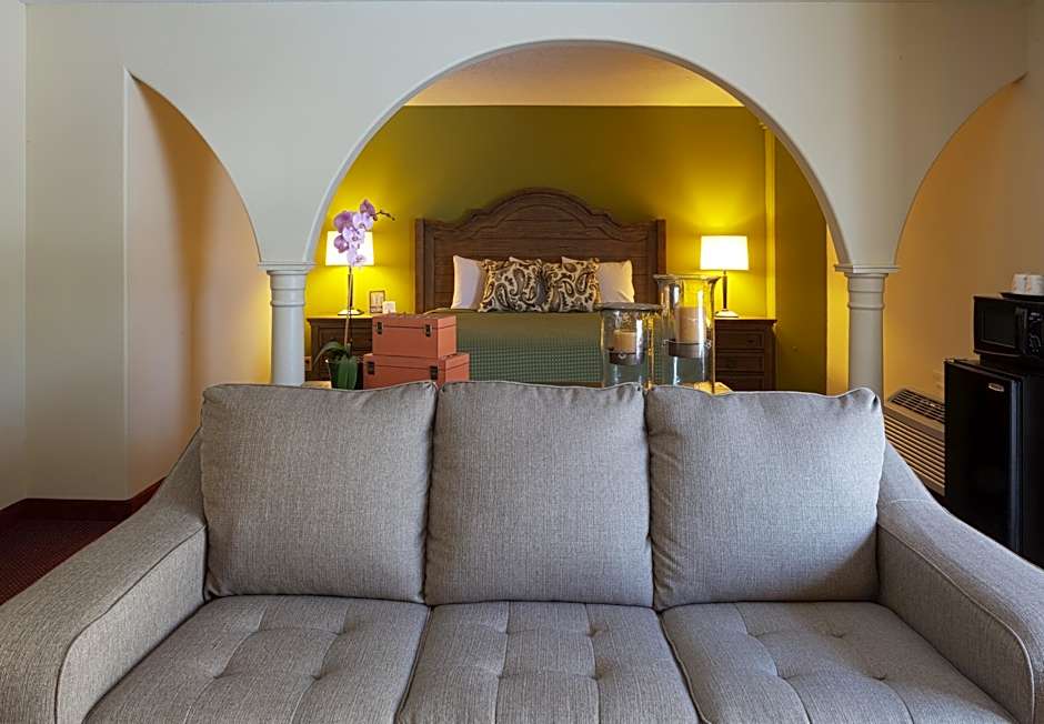 Photo 1 of 6 of Executive 1 King Bed Suite