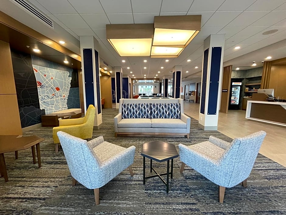 Holiday Inn Express and Suites Ft. Smith Airport By IHG