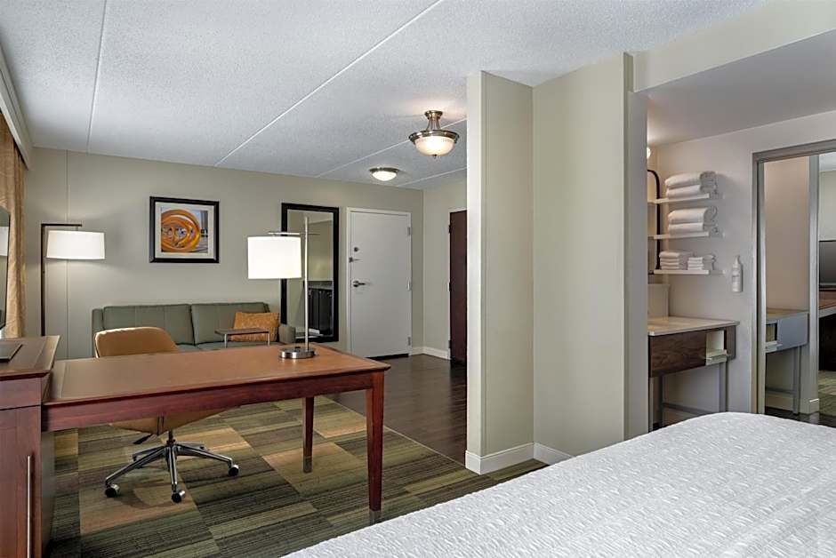 Hampton Inn & Suites Albany-Downtown
