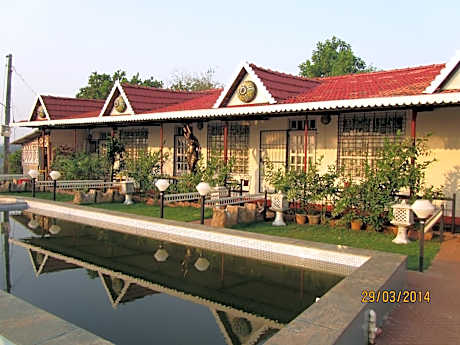 SONA VILLA, THE LAKE CHALET