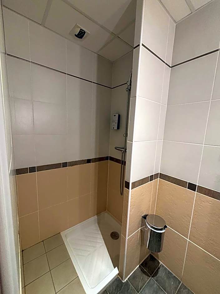 Kyriad Limoges Centre Gare - Atrium