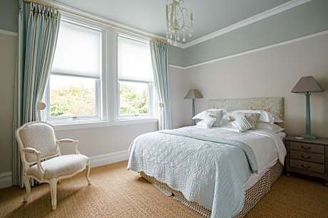 Luxury King Room