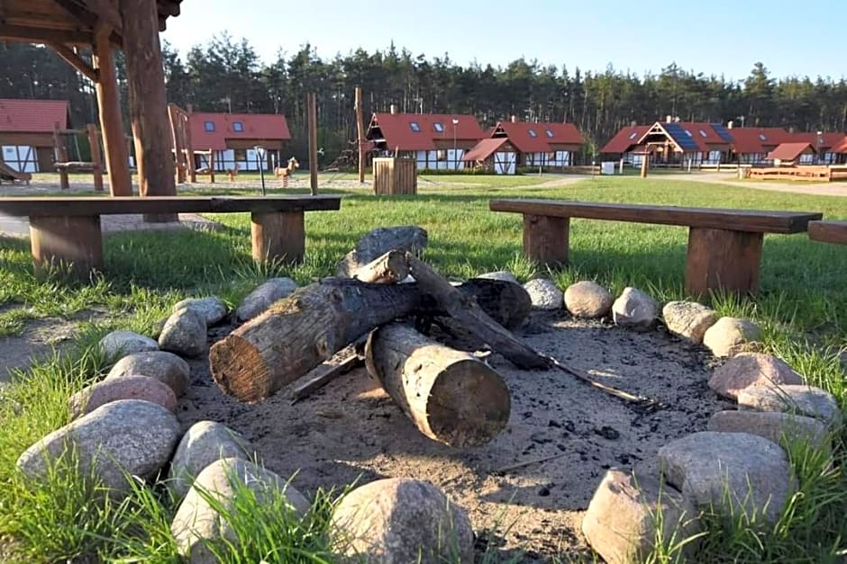 Domek z basenem nad jeziorem Gwiazdy, Ostoja Bukowo, Kaszuby