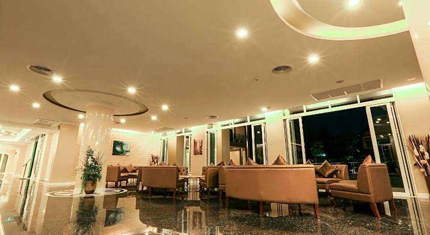 Crystal Palace Luxury Hotel Pattaya