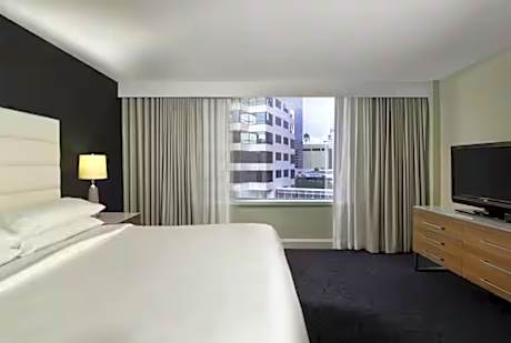 1 King City Suite