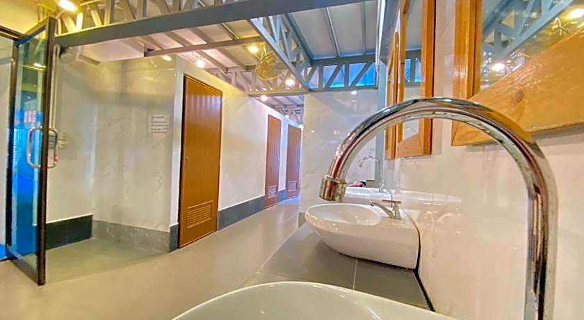 A Plus Lipe Hotel
