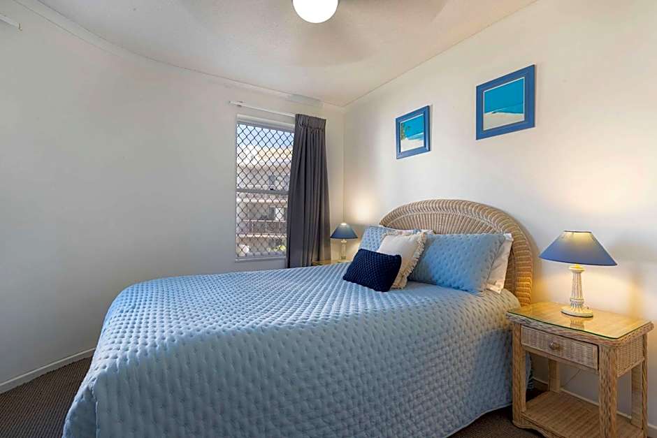 Surfside Buddina Beachfront 3bed Apt - Direct Beach Access