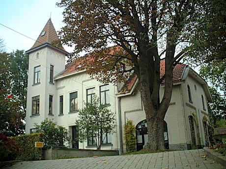 LE CHARNOIS