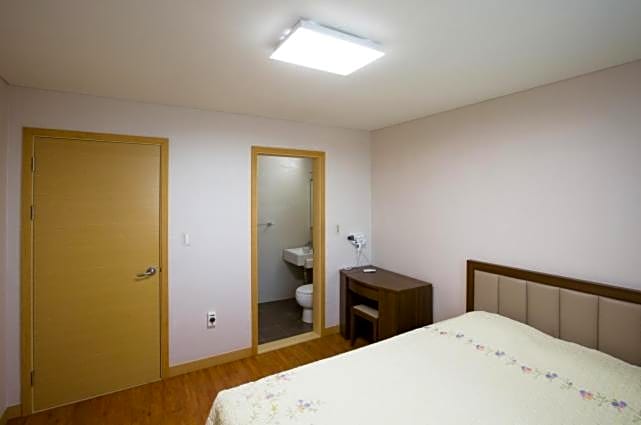 Photo 1 of 4 of Suite, Ocean View