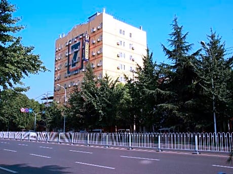 7Days Inn Wuhan Jiyuqiao Metro Station