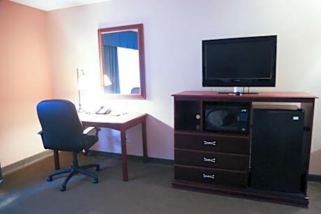 Queen Room with Two Queen Beds - Mobility Access/Non-Smoking