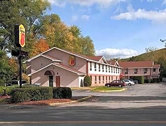 Super 8 by Wyndham Brattleboro
