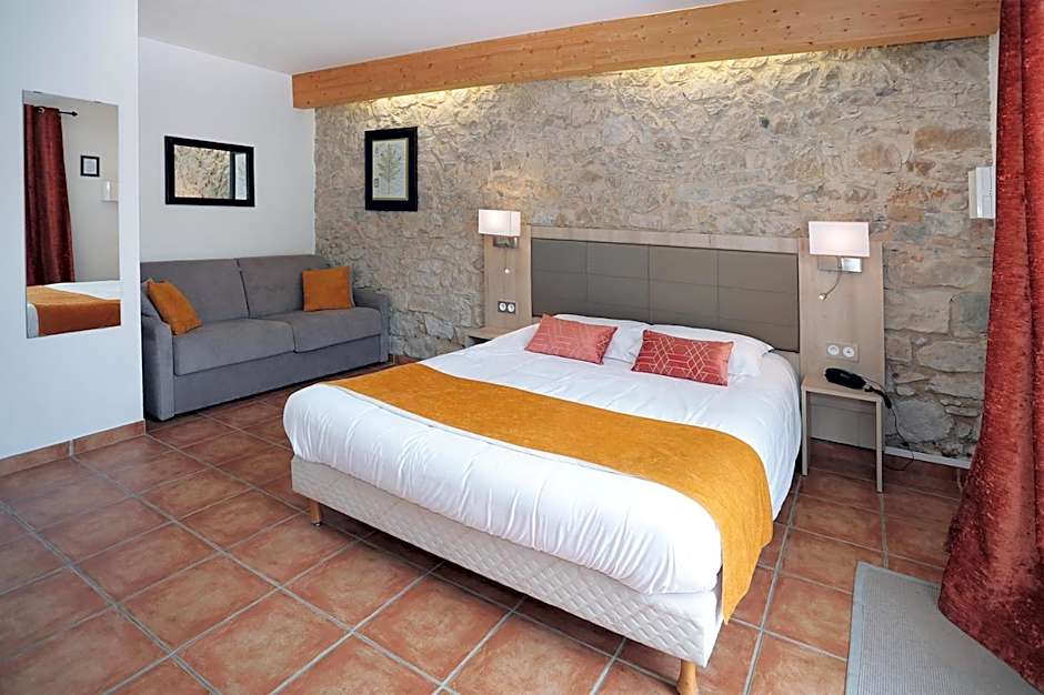 Logis Hôtel & Spa Déjeunez Sous L'Arbre