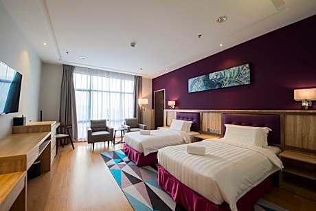 Twin Room with City View