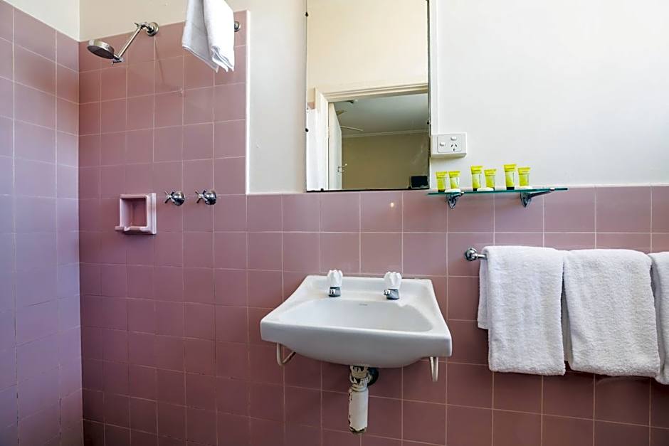 Esplanade Hotel Adelaide