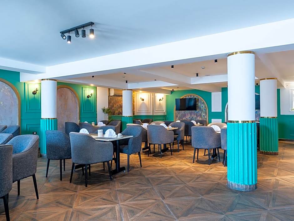 Panorama Ramsis Hotel & Cafe