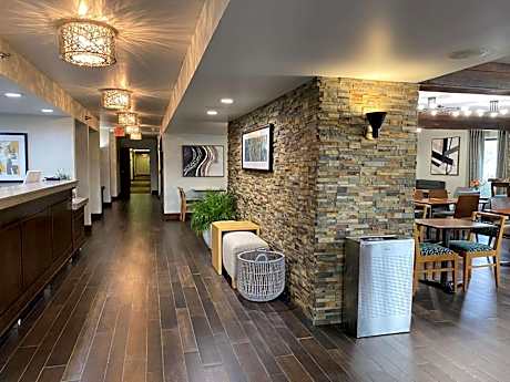 The Addison Hotel, SureStay Collection by Best Western