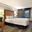 Howard Johnson by Wyndham Sacramento Downtown