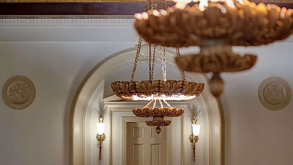 Amway Grand Plaza Hotel, Curio Collection by Hilton