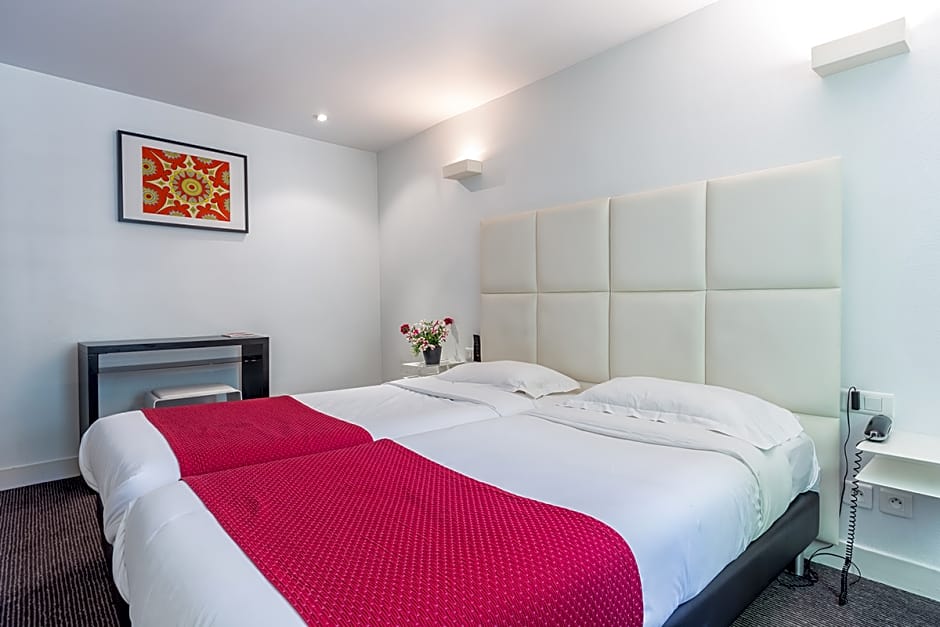 The Originals City, Hotel Lecourbe, Paris Tour Eiffel (Inter-Hotel)