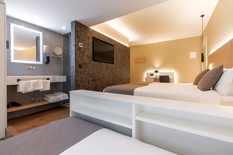 TRIPLE ROOM (3 ADULTS)