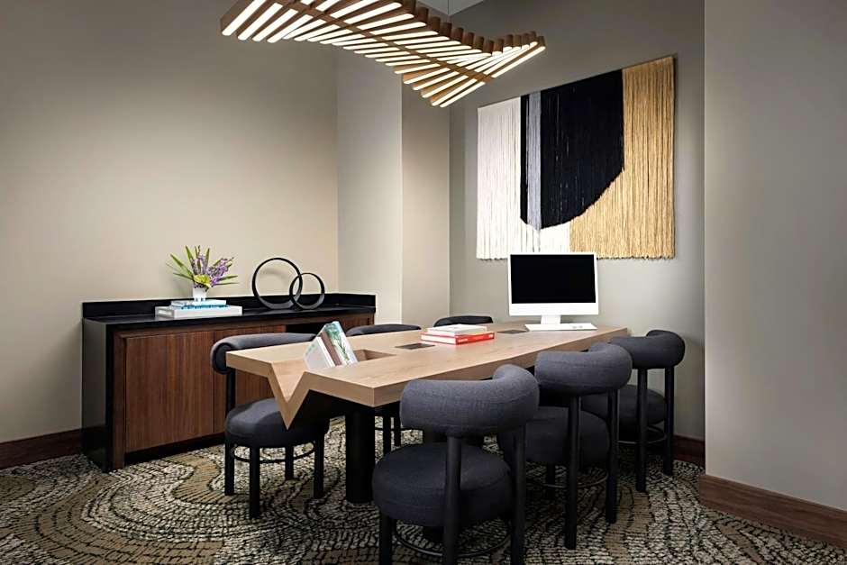 AC Hotel by Marriott Honolulu