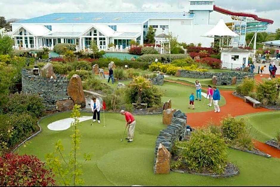 Pine Lodge @Puffin Lodges