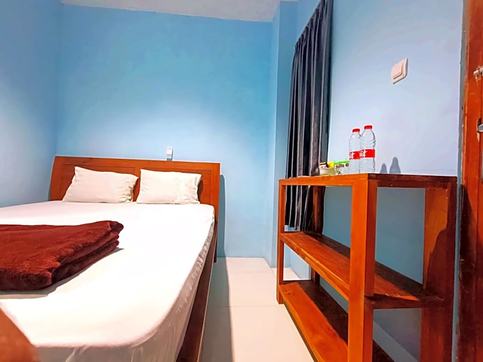 Wisma Kencana Syariah near UNS Mitra RedDoorz