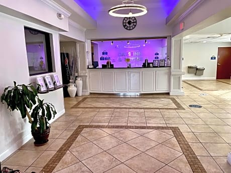 Days Inn & Suites by Wyndham Lakeland