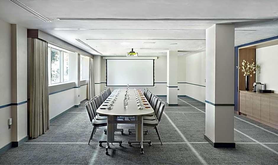 Hyatt Place London Heathrow Airport