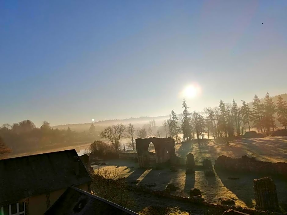 Logis Hotel le Relais de l'Abbaye