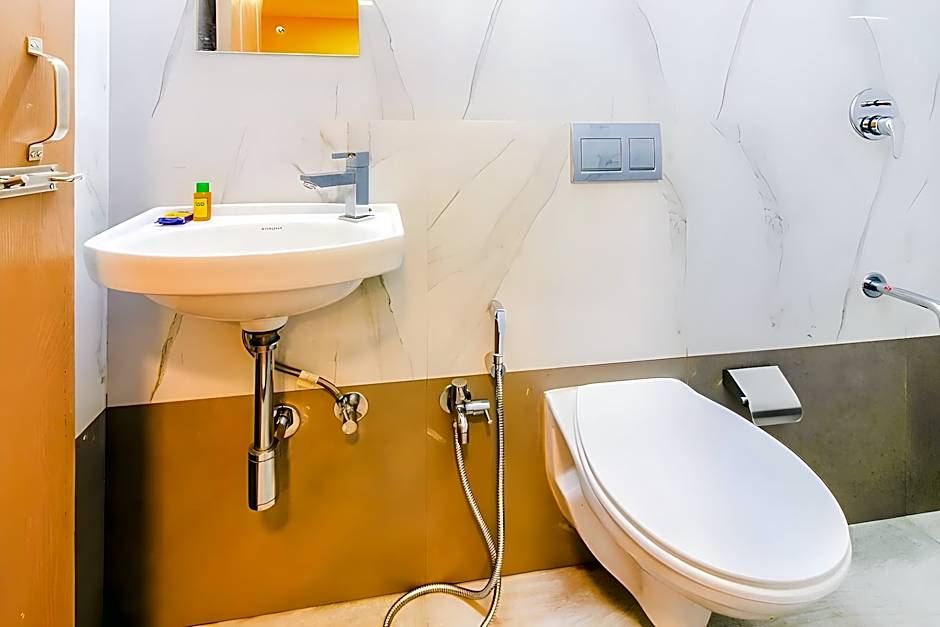 FabHotel Silver Lake