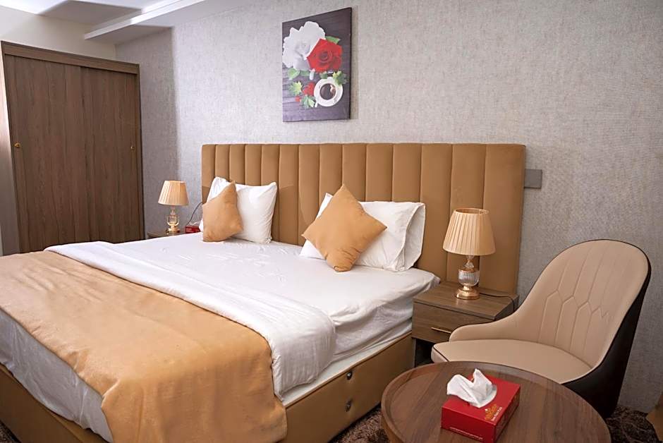 Sama Paris Plaza Hotel