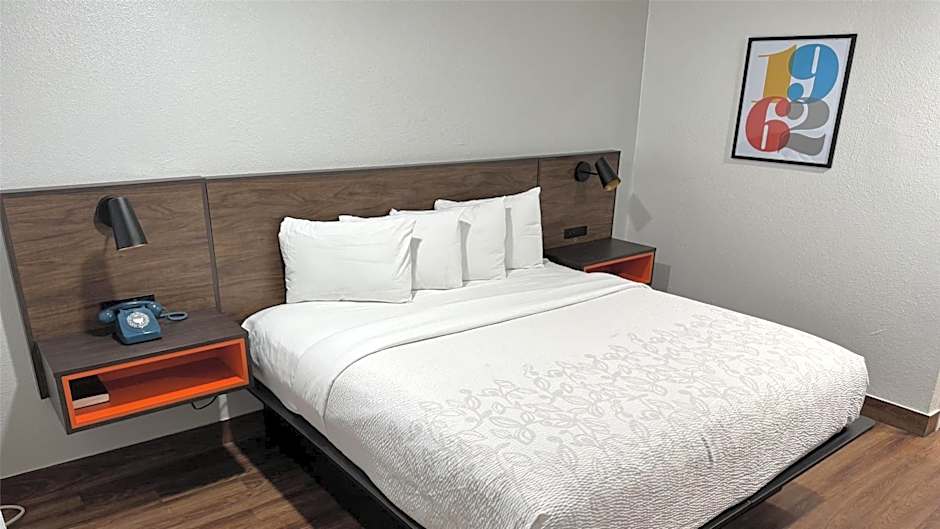 Motel 6 Galveston, TX Seawall