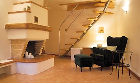 Deluxe Queen Suite
