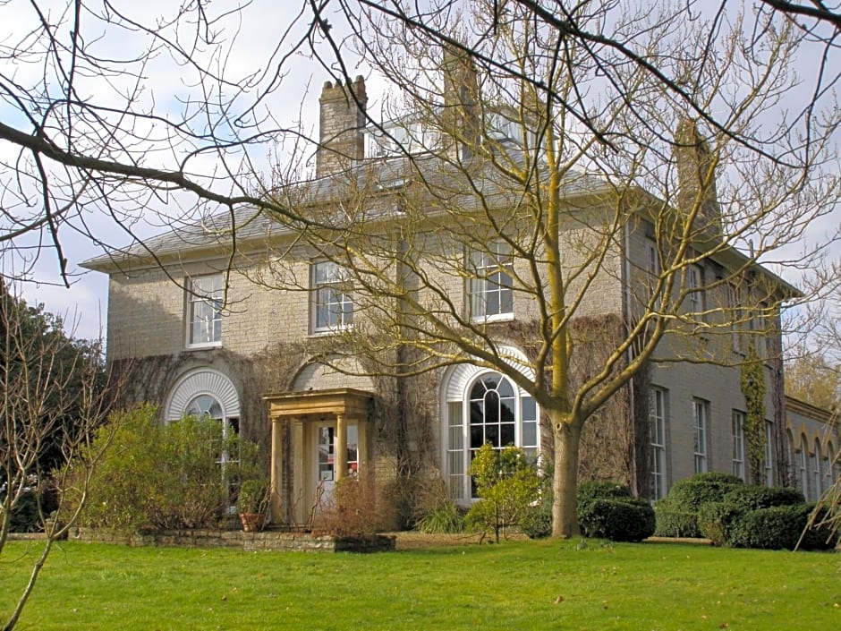 The Lynch Country House