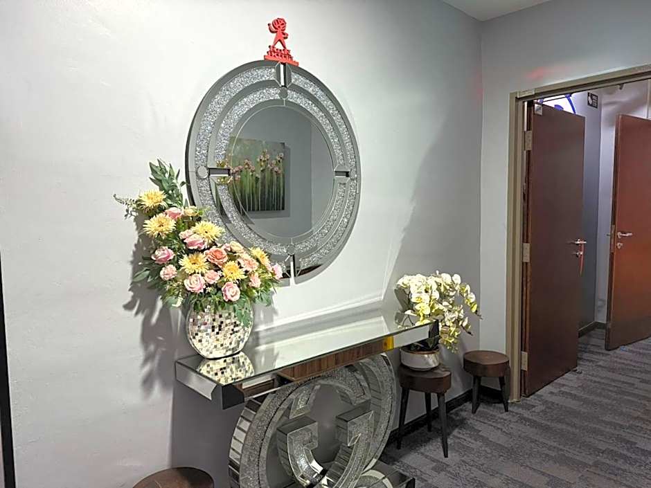 RNK BoutiQue HOTEL