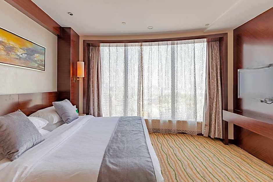 Cenbest Jinling Grand Hotel